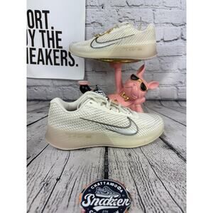 Nike Air Zoom Vapor 11 Hard Court HC Tennis Shoes Womens 9 White Gold Flair NEW